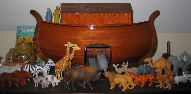 LARGE ARK